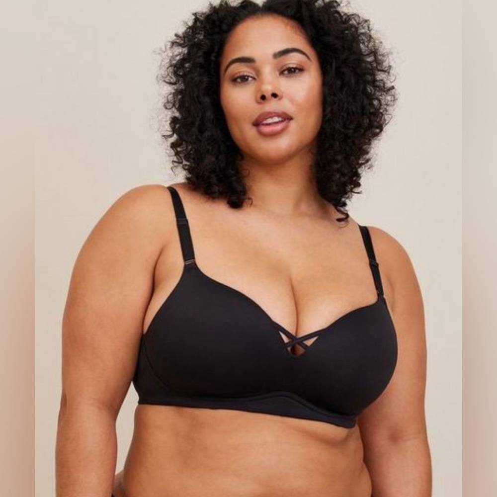 Torrid Bras - Picture 5 of 7